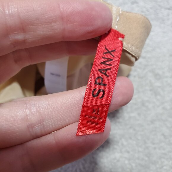 SPANX Skinny Britches Mid-Thigh Shorts Flat Seams Shapewear Beige Nude Womens XL - Picture 8 of 13